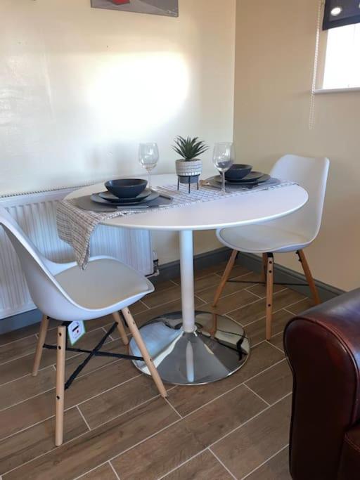 Modern 2 Bedroom Apartment In Derby City Centre المظهر الخارجي الصورة