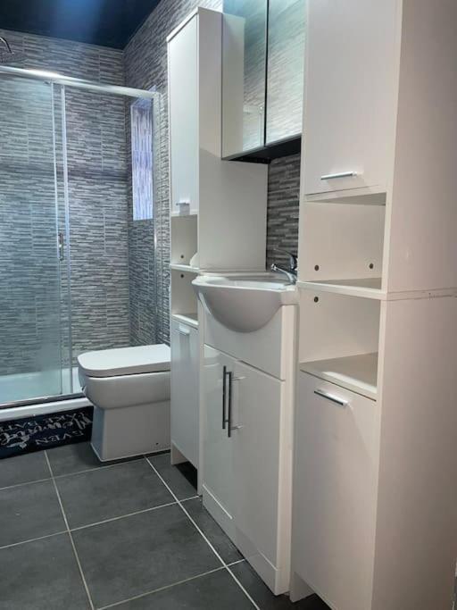 Modern 2 Bedroom Apartment In Derby City Centre المظهر الخارجي الصورة
