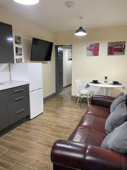 Modern 2 Bedroom Apartment In Derby City Centre المظهر الخارجي الصورة